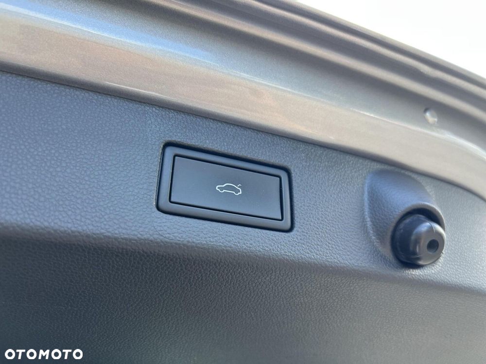 Volkswagen Arteon 2.0 TDI 4Motion Elegance DSG - 12