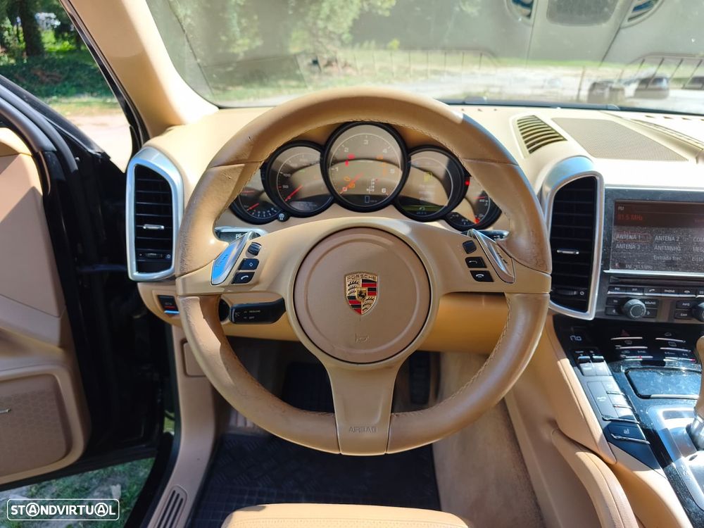 Porsche Cayenne Platinum Edition - 50