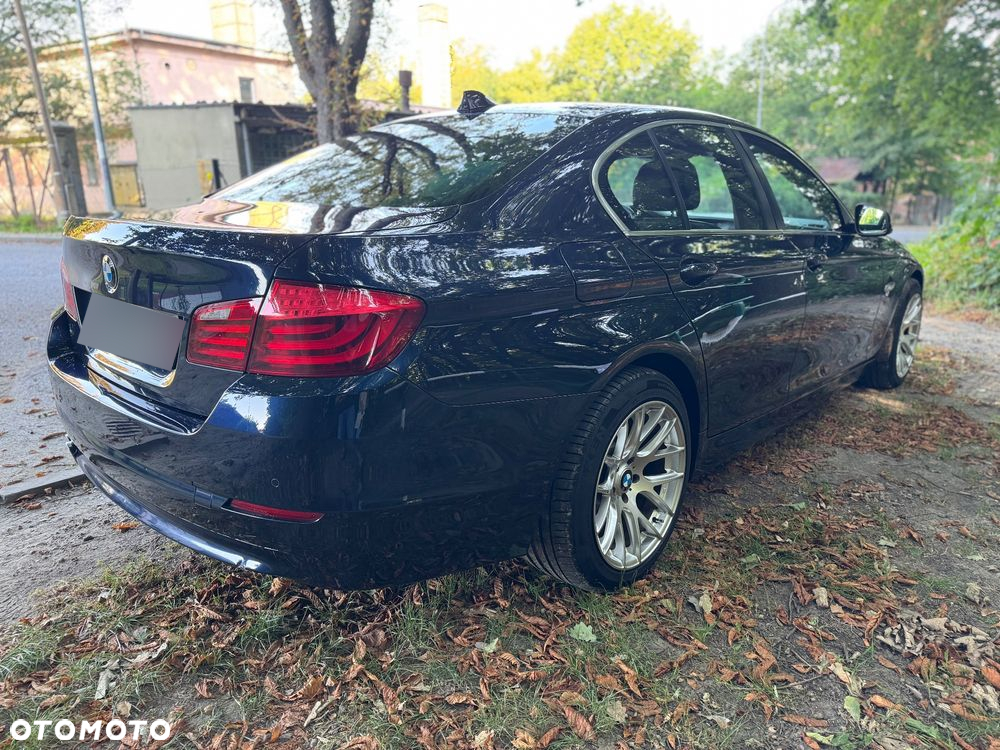 BMW Seria 5 520d - 38