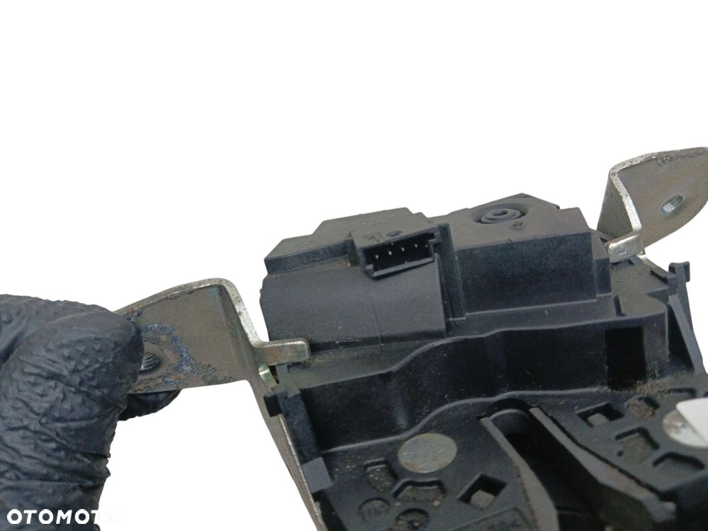 ZAMEK KLAPY BAGAŻNIKA MERCEDES C W204 LIFT KOMBI A2047400735, A2047500060 - 3