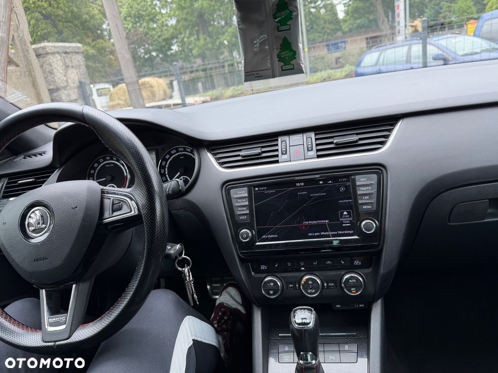 Skoda Octavia 2.0 TDI RS DSG - 17
