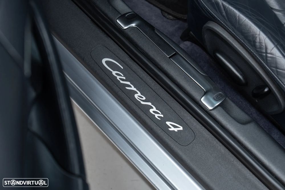 Porsche 911 (996) Carrera 4 Coupé - 29