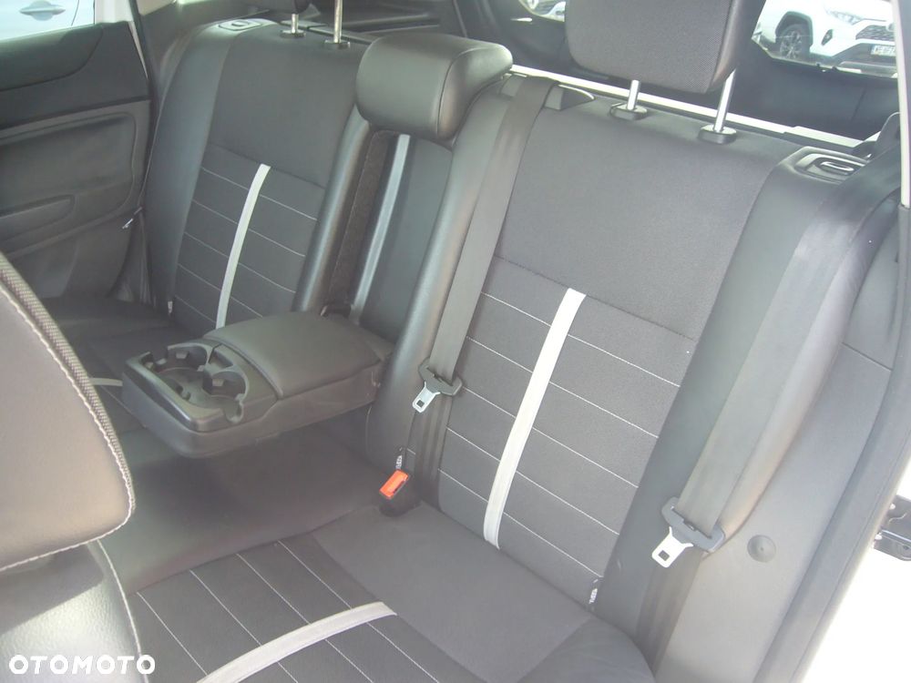 Ford Kuga 2.0 TDCi 2x4 Titanium - 14