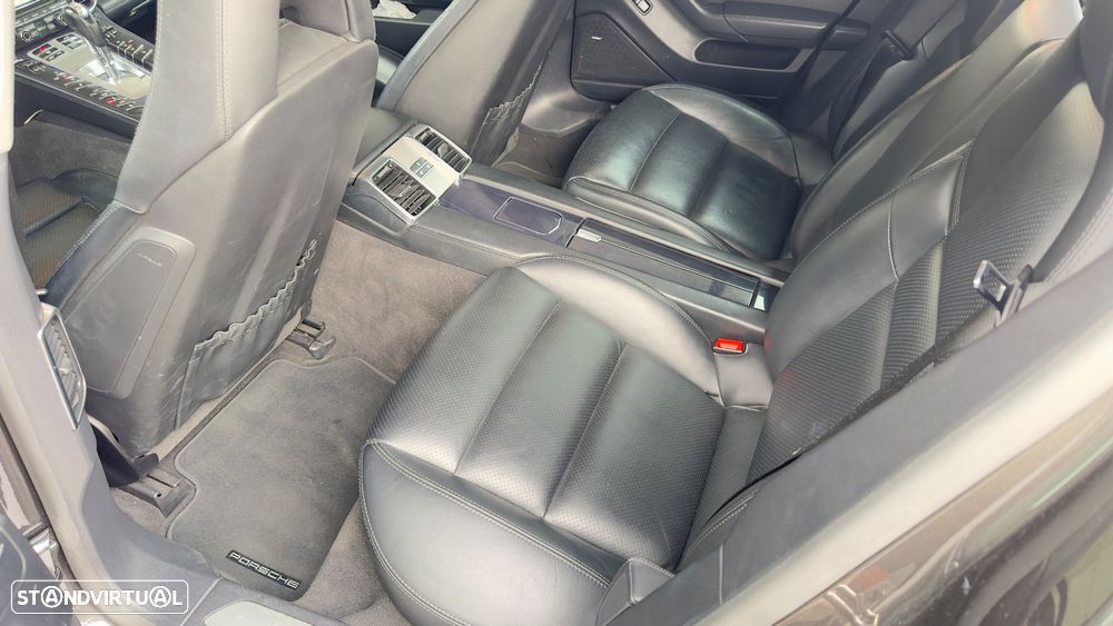 Porsche Panamera - 26