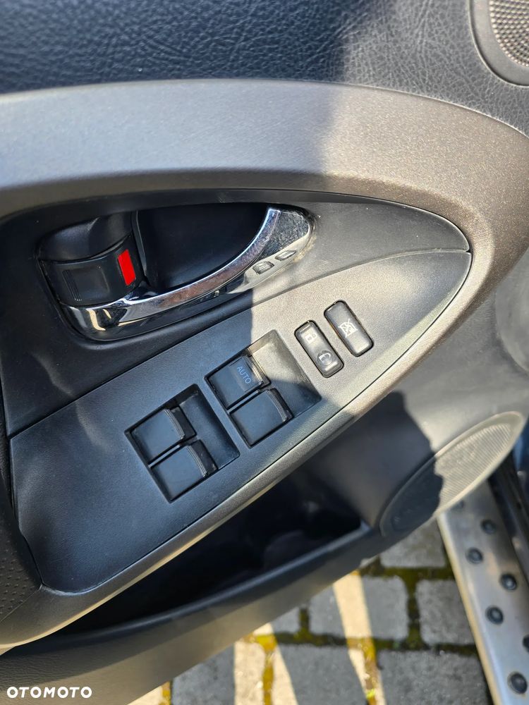 Toyota RAV4 2.2 D-4D 4x4 Automatik Travel - 18