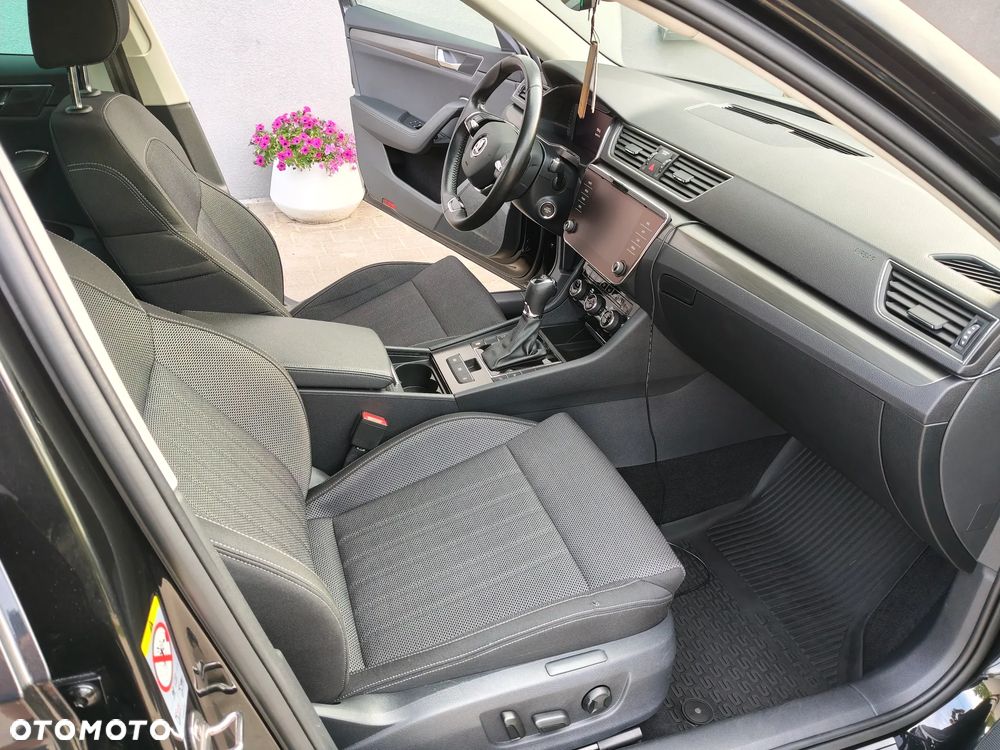 Skoda Superb 2.0 TDI SCR 4x4 Style DSG - 11