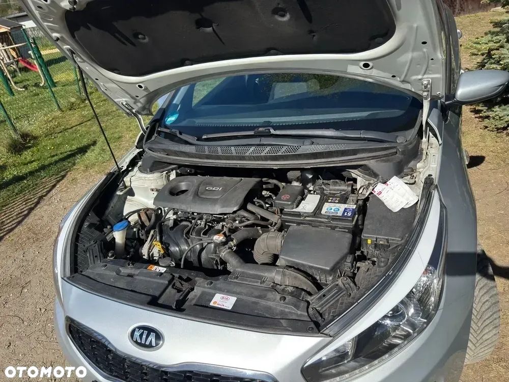 Kia Ceed - 10