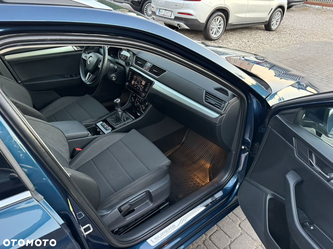 Skoda Superb 2.0 TDI Style - 20