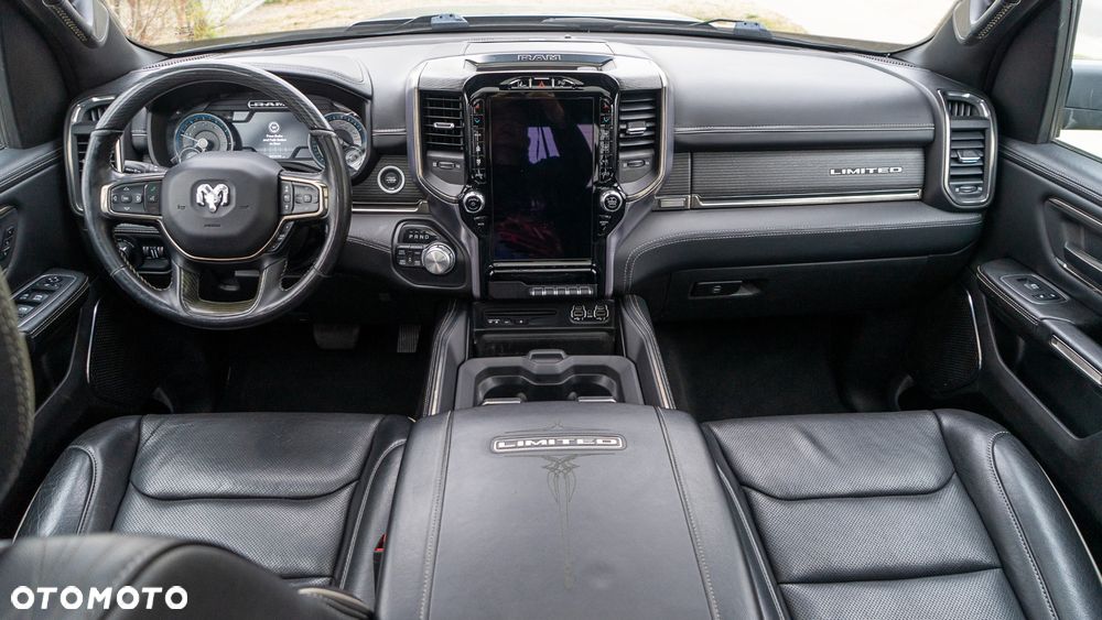 RAM 1500 Crew Cab Shortbed Limited - 8