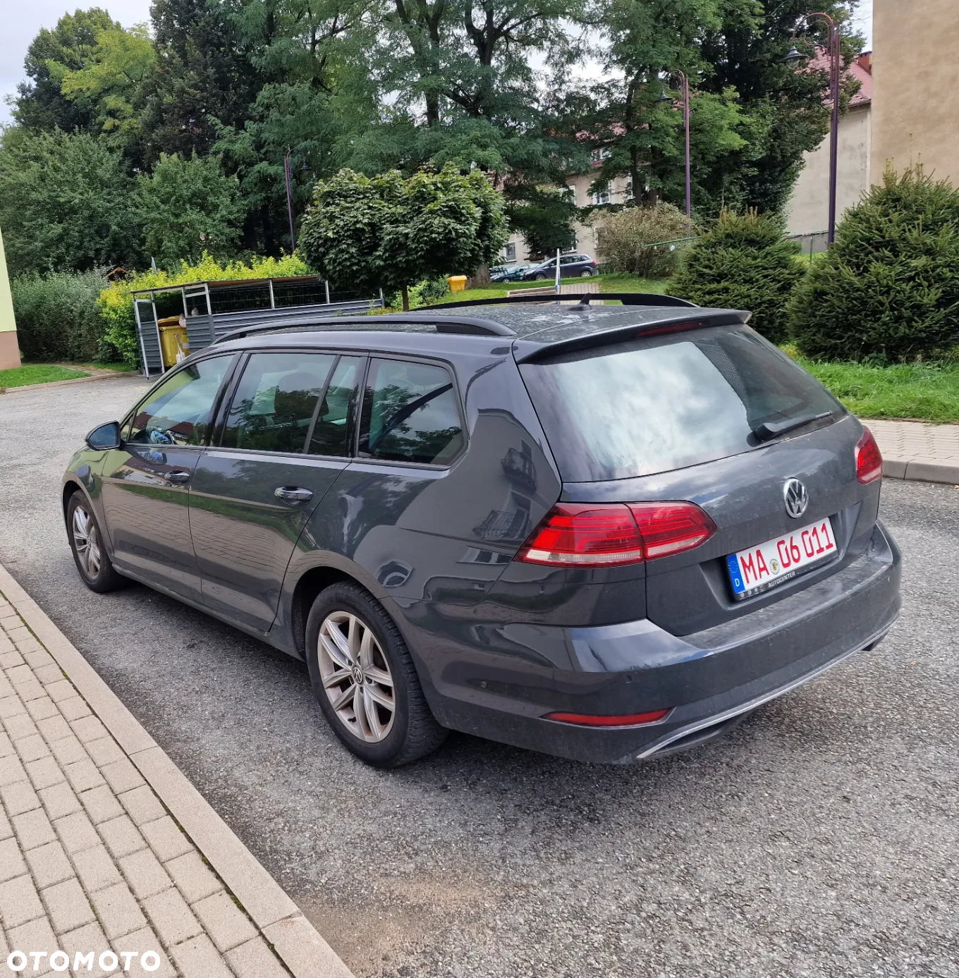 Volkswagen Golf 2.0 TDI BlueMotion Technology DSG Comfortline - 6