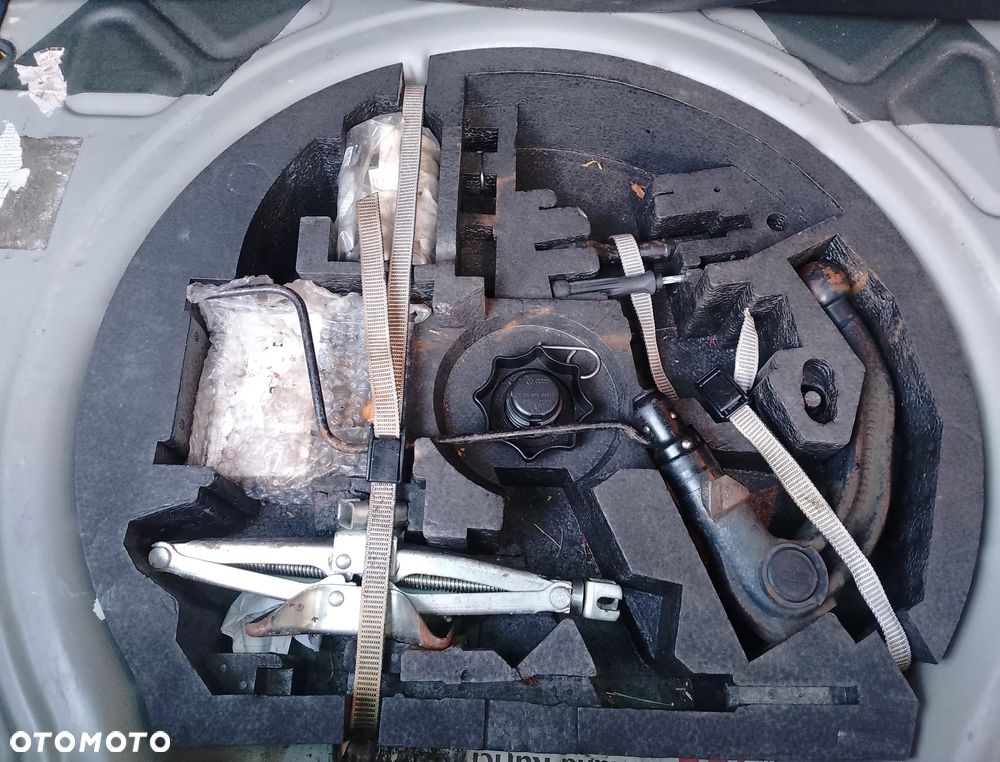 Volkswagen Golf Plus 1.4 TSI United - 32