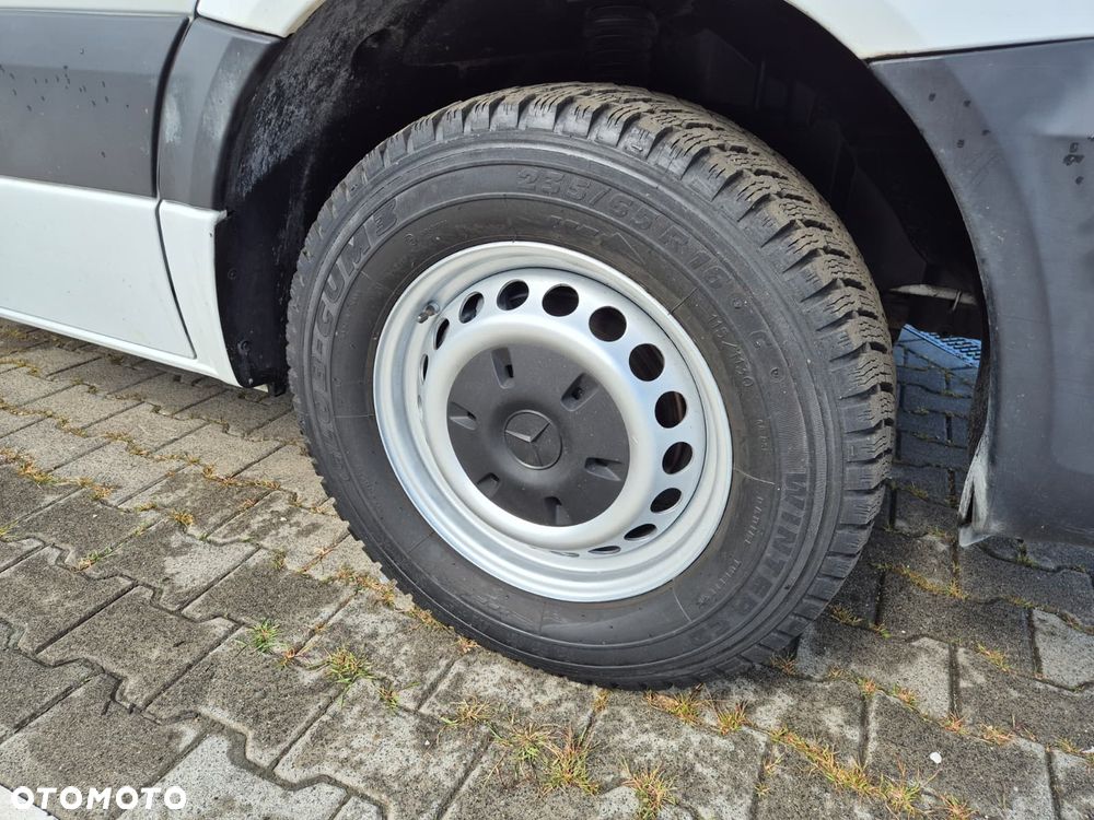 Mercedes-Benz Sprinter 316 CDi / KONTENER / 1 WŁ / WINDA PALFINGER / SOLIDNY KONTENER / 3 MIEJSCA / BEZWYPADKOWY / TEMPOMAT / PODGRZEWANY FOTEL / STAN BARDZO DOBRY - 20
