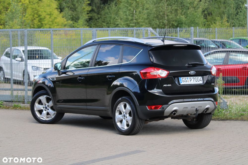 Ford Kuga 2.0 TDCi 2x4 Titanium - 11