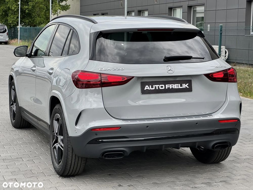 Mercedes-Benz GLA 220 mHEV 4-Matic AMG Line 8G-DCT - 9
