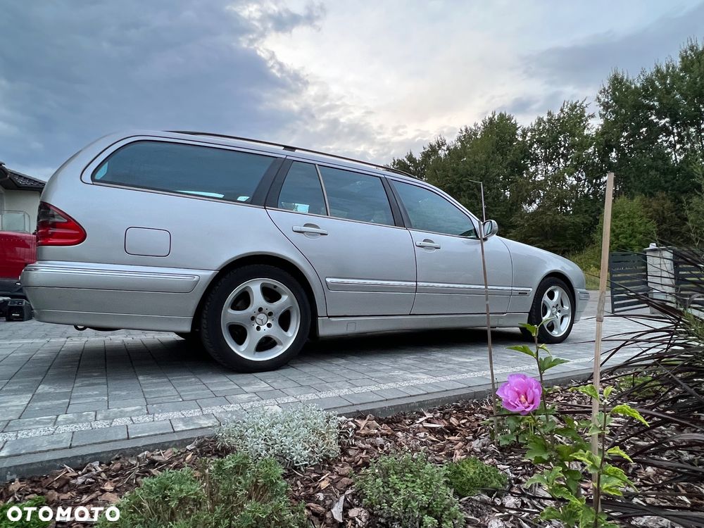 Mercedes-Benz Klasa E - 4