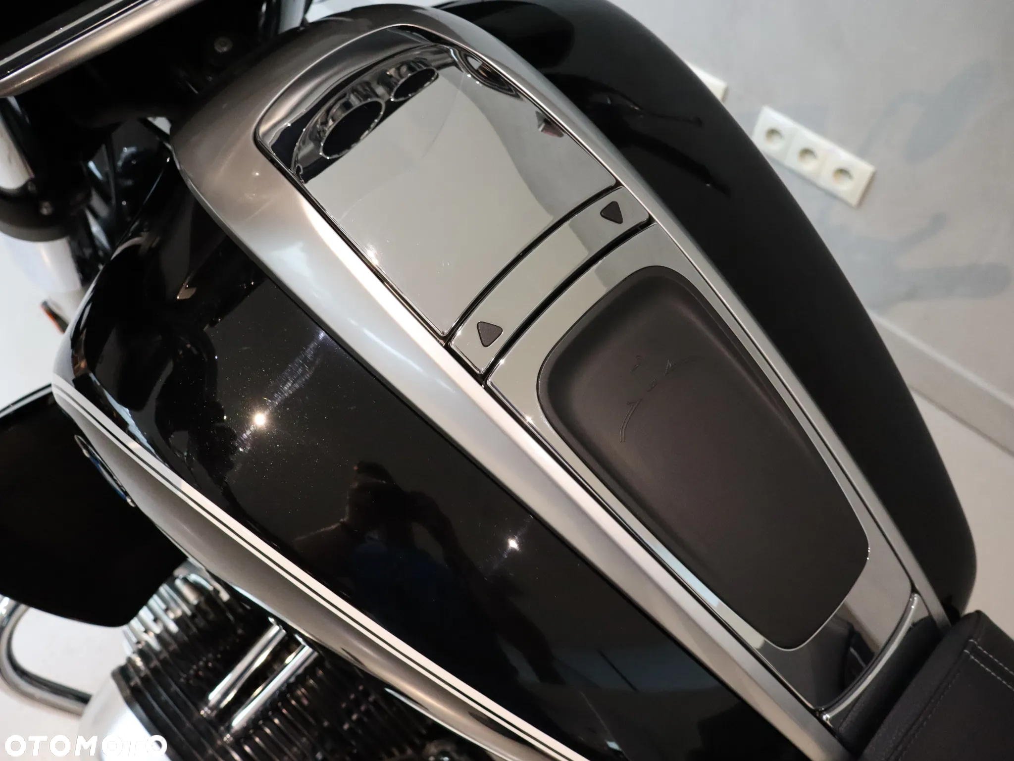 BMW R - 18