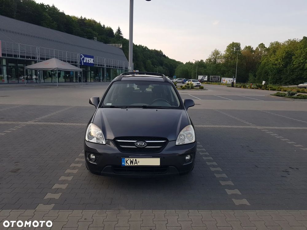Kia Carens - 2