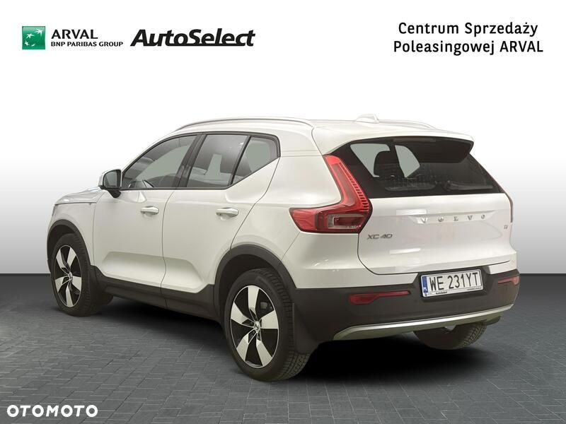 Volvo XC 40 T4 Momentum Pro - 3