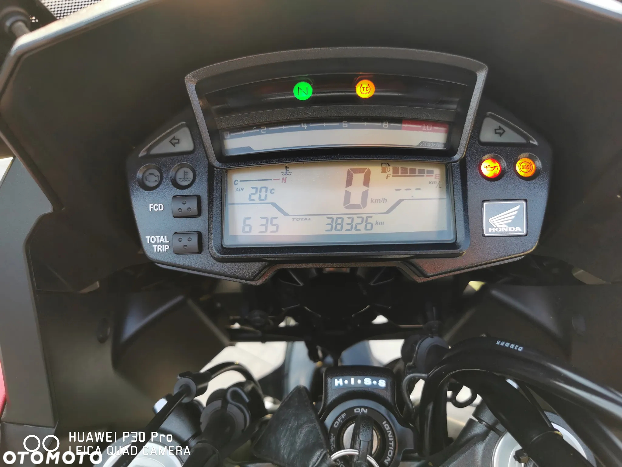 Honda VFR - 27