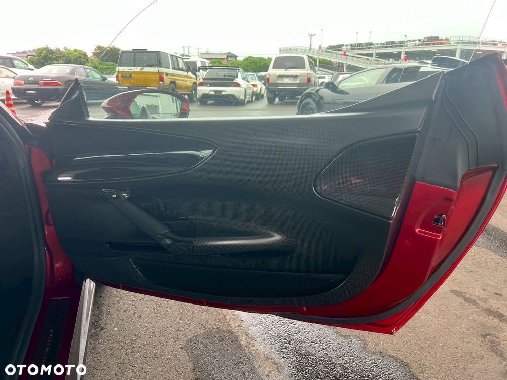 Ferrari SF90 Stradale - 19