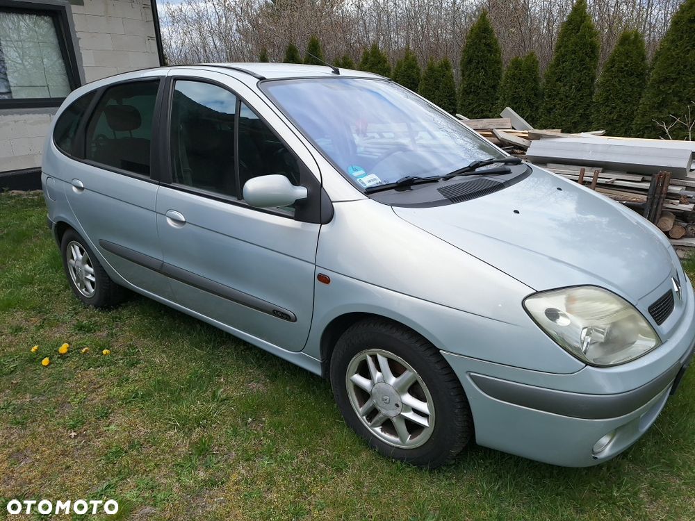 Renault Scenic - 1