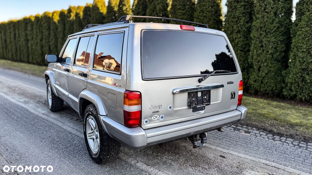 Jeep Cherokee 4.0 Limited - 15