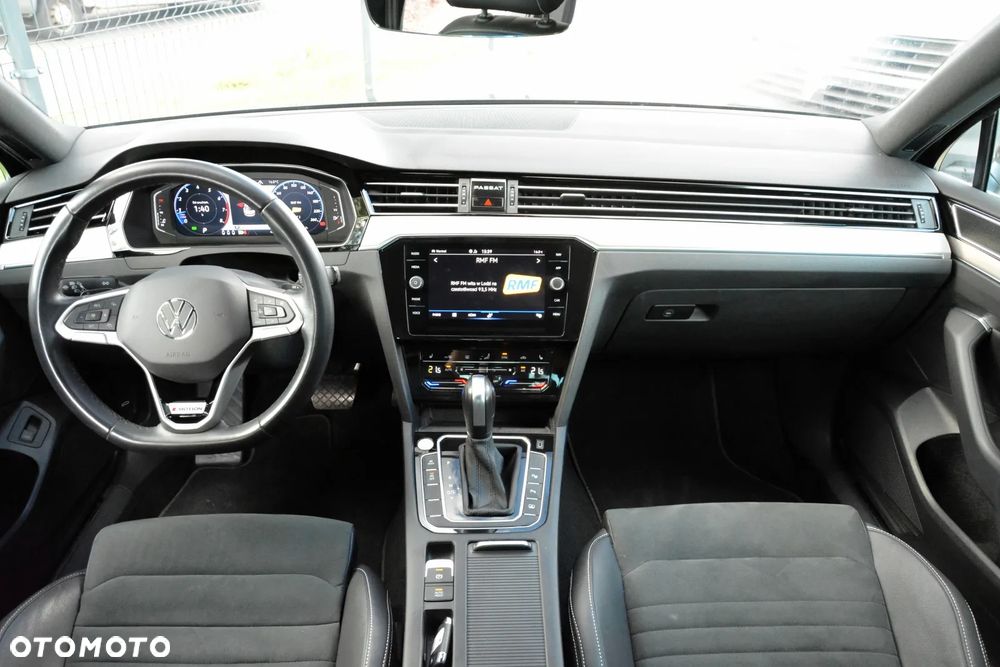 Volkswagen Passat - 14