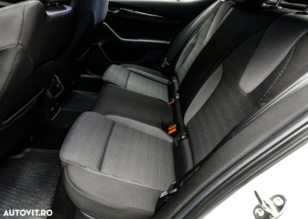 Skoda Octavia 2.0 TDI DSG Style - 15