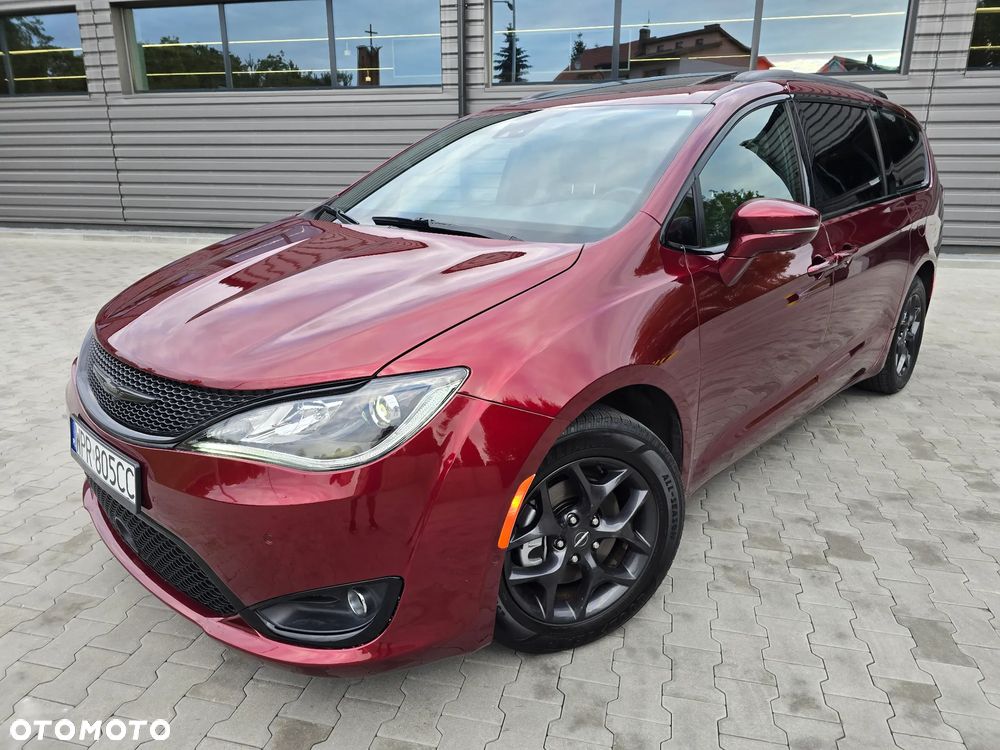 Chrysler Pacifica - 9