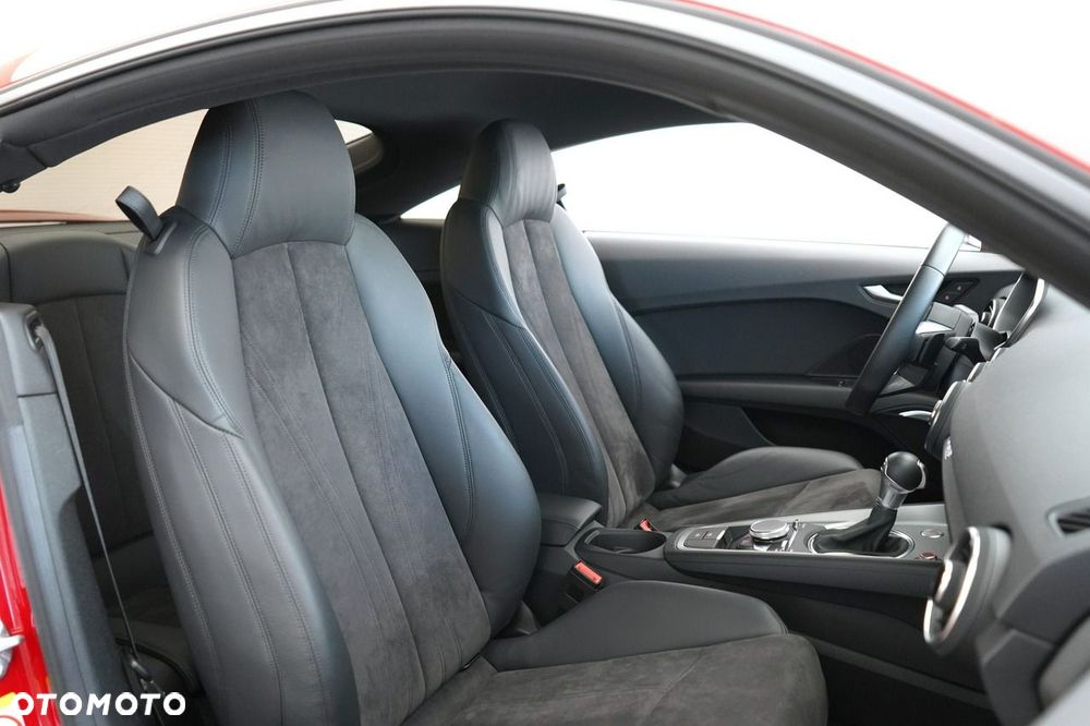 Audi TT Coupé - 28