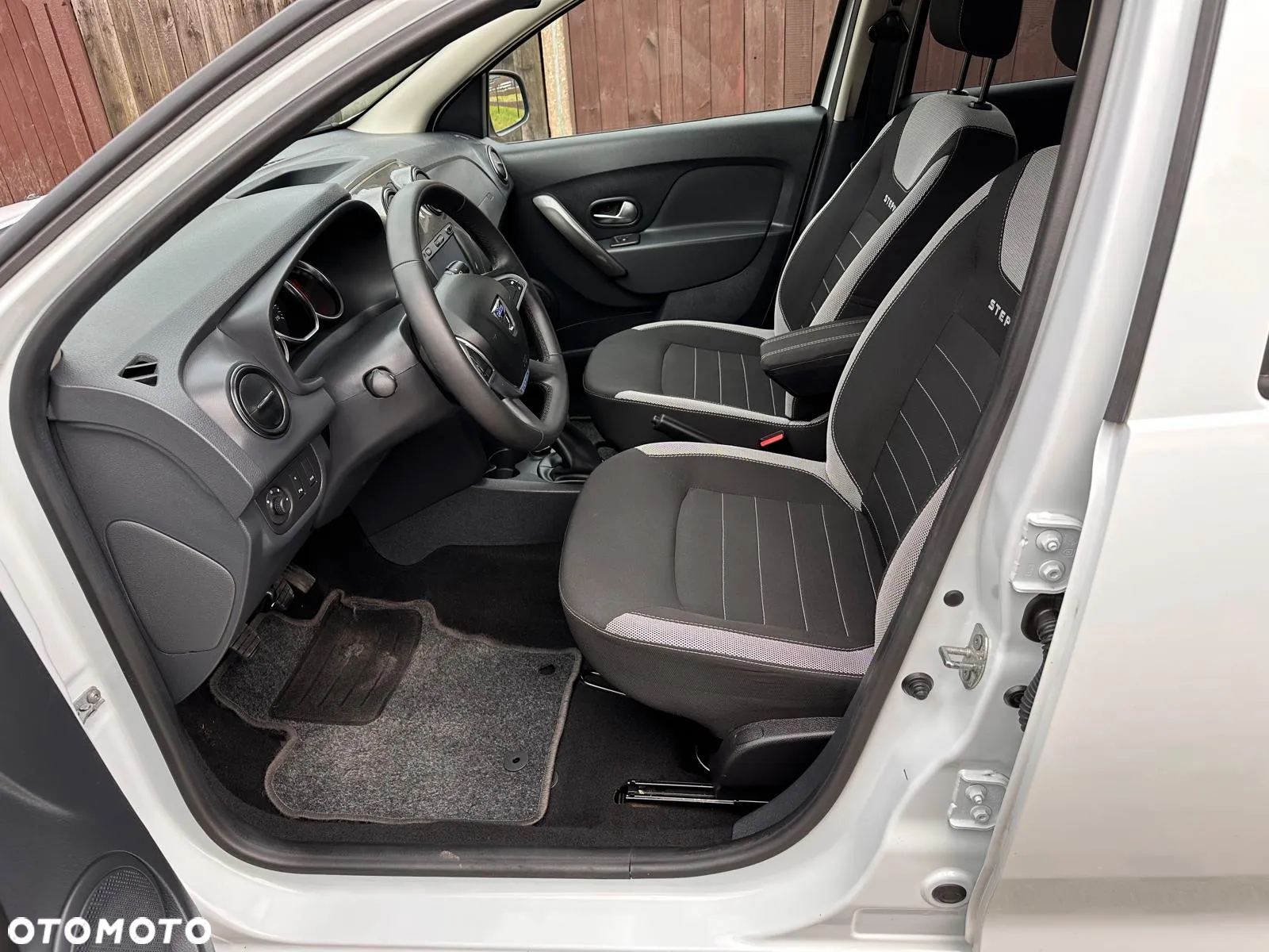 Dacia Sandero Stepway 0.9 TCe Laureate S&S - 17