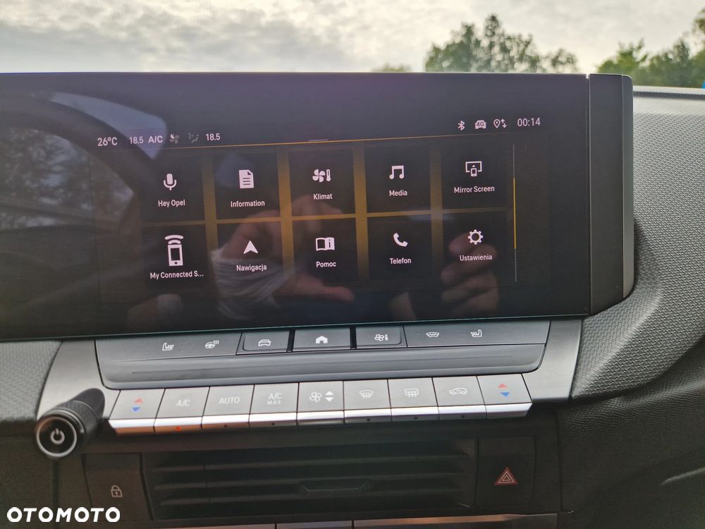 Opel Astra 1.6 T Plug-in Hybrid GSe - 37