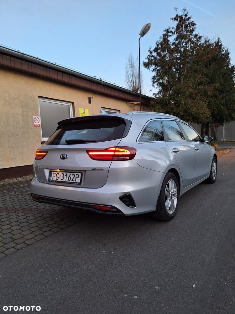 Kia Ceed 1.6 CRDi SCR M - 8