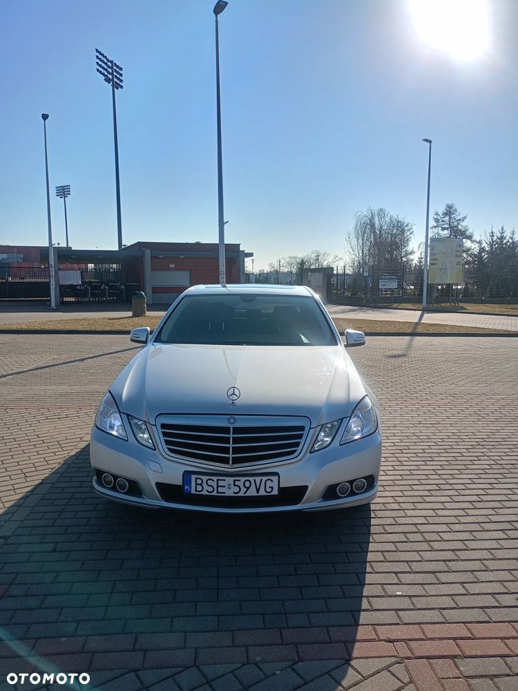 Mercedes-Benz Klasa E 350 4Matic 7G-TRONIC - 3