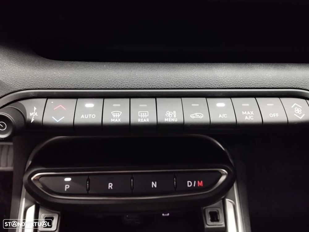 Jeep Avenger 1.2 e-Hybrid Longitude DCT - 37