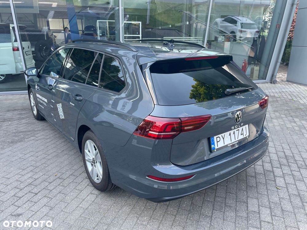 Volkswagen Golf - 6
