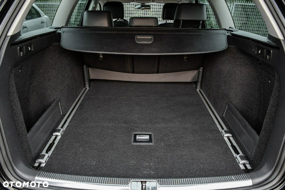 Volkswagen Passat - 29