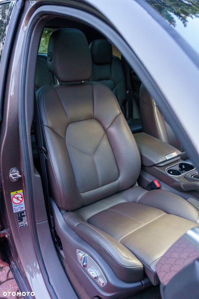 Porsche Cayenne Diesel Platinum Edition - 13