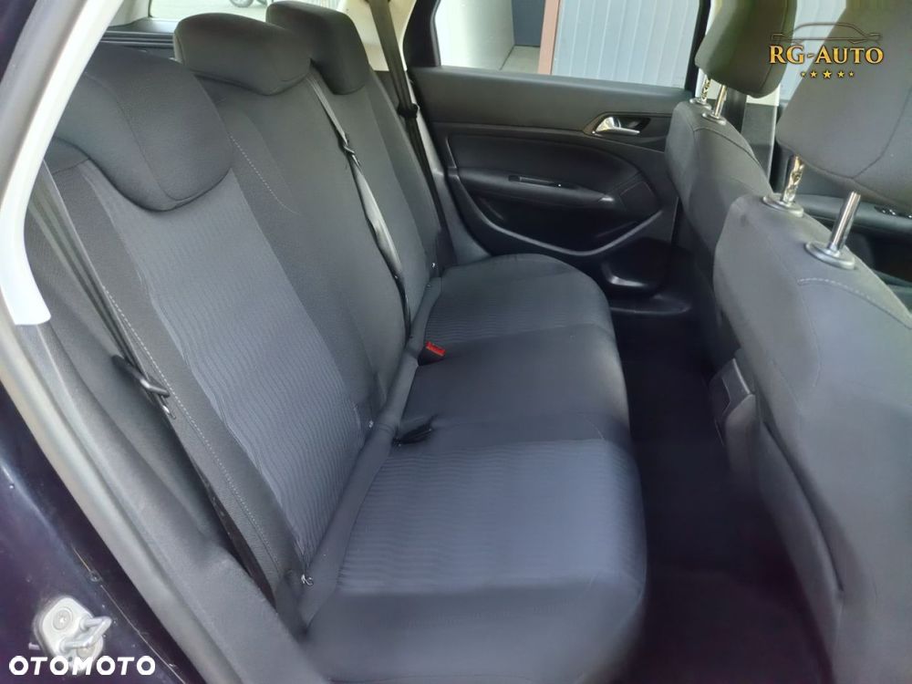 Peugeot 308 - 32