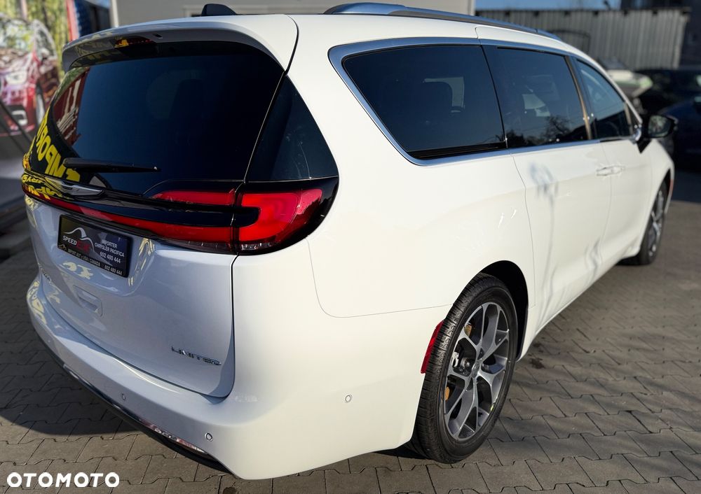 Chrysler Pacifica - 14