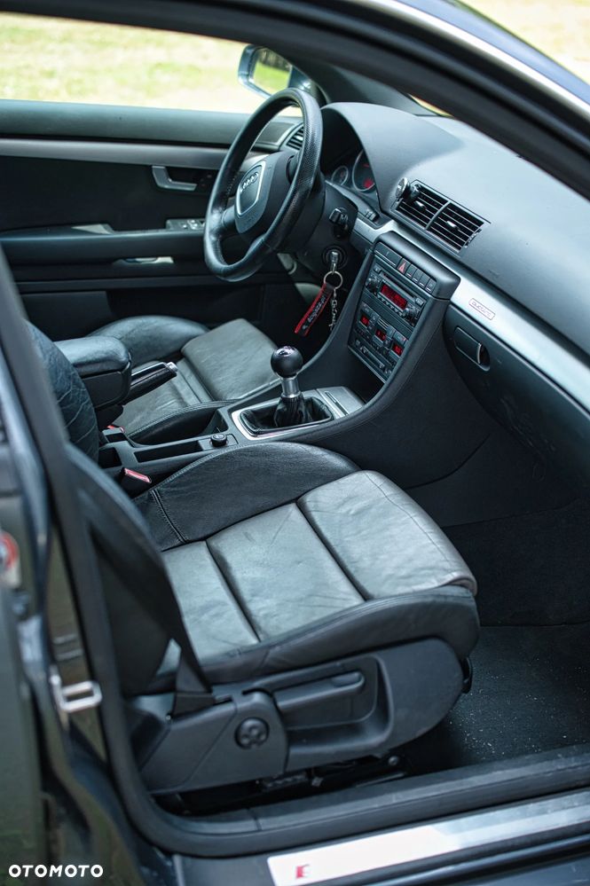 Audi A4 Avant 1.8T Quattro - 14