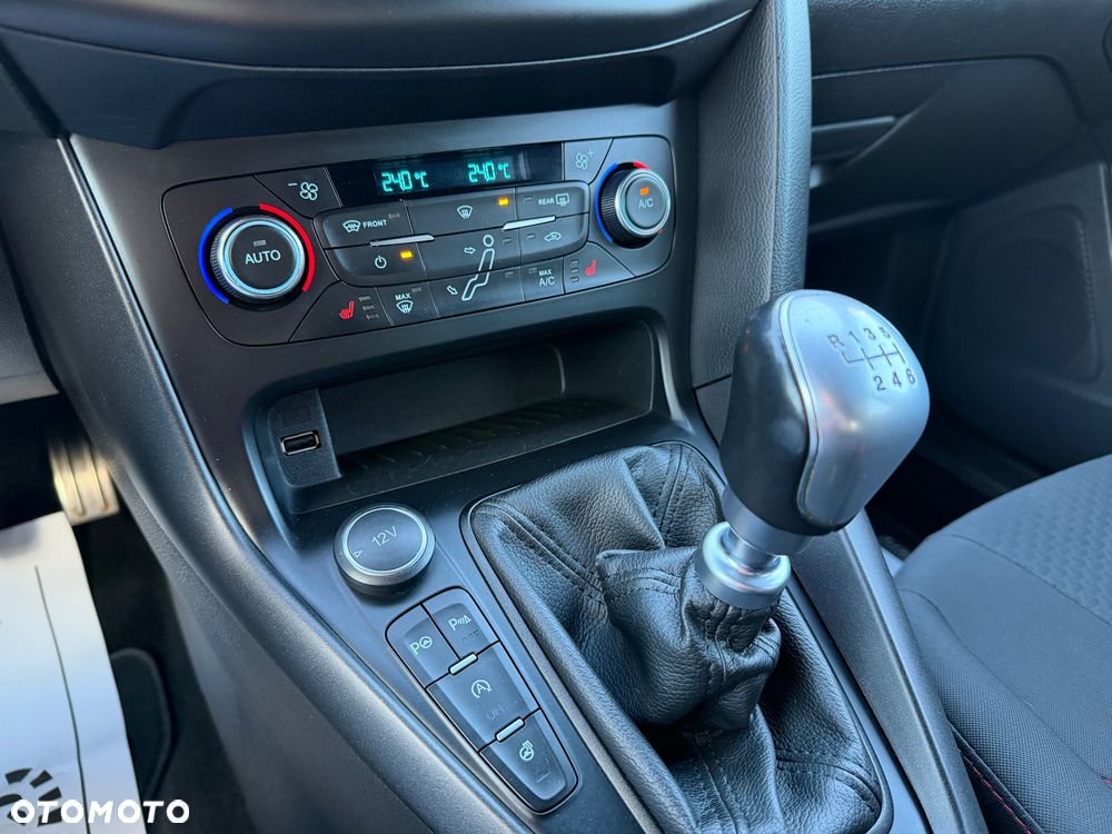 Ford Focus 1.0 EcoBoost ST-Line ASS - 29