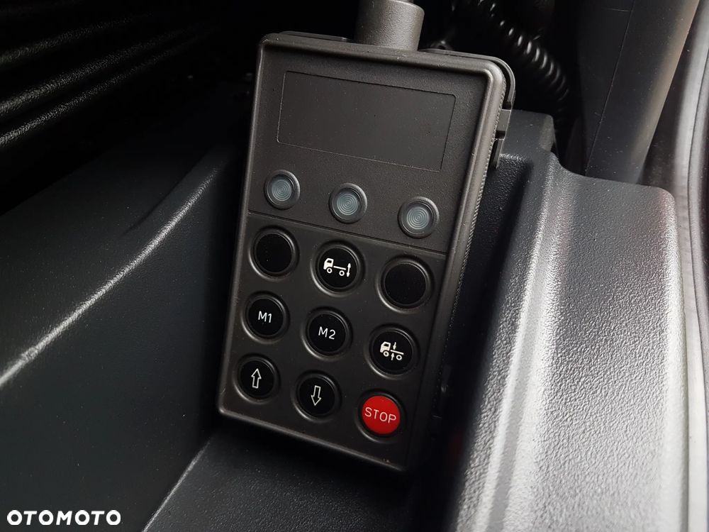 Iveco EUROCARGO KONTENER FIRANKA 17EP 7,02x2,49x2,65 MANUAL DMC 11990 KG - 9