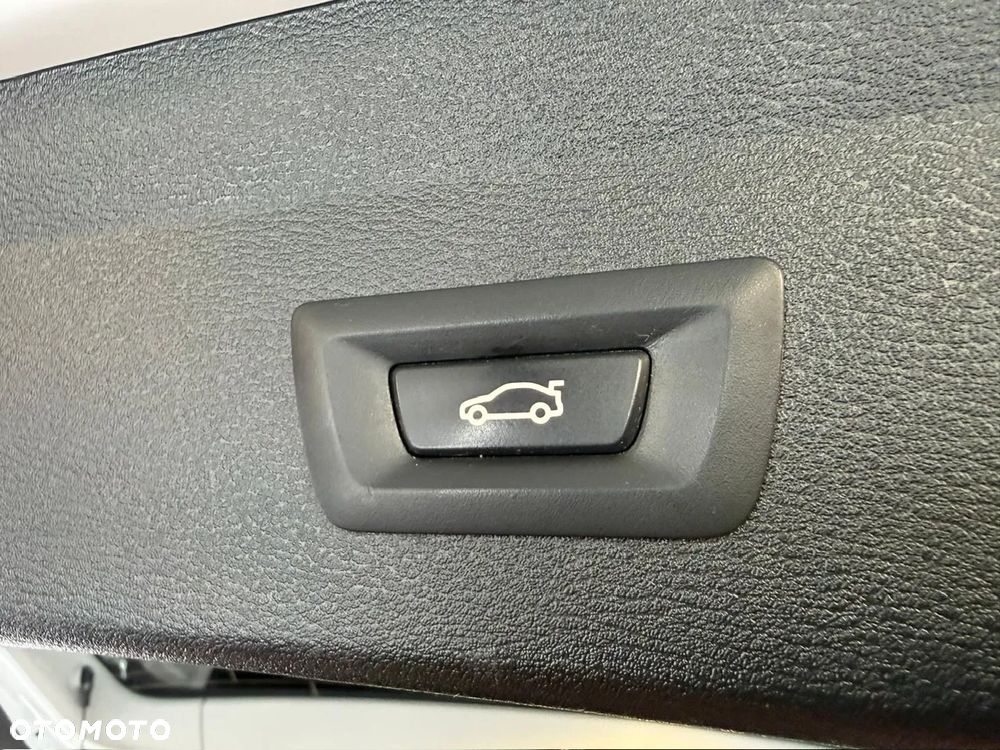 BMW X1 xDrive18d xLine sport - 32