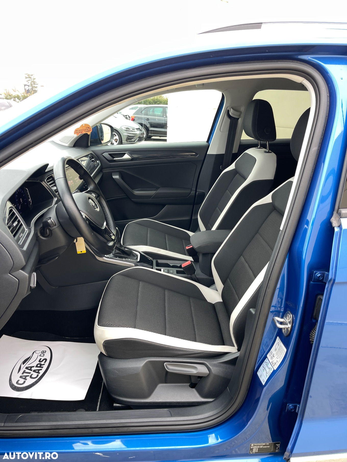 Volkswagen T-ROC 2.0 TDI DSG Sport - 29