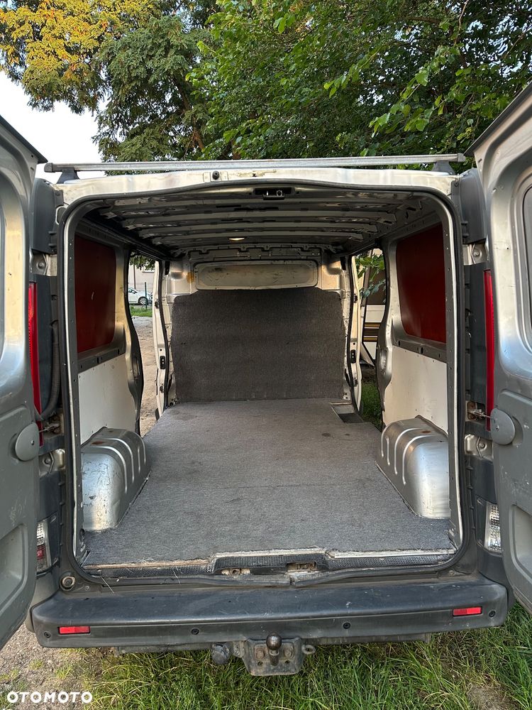 Opel Vivaro - 10