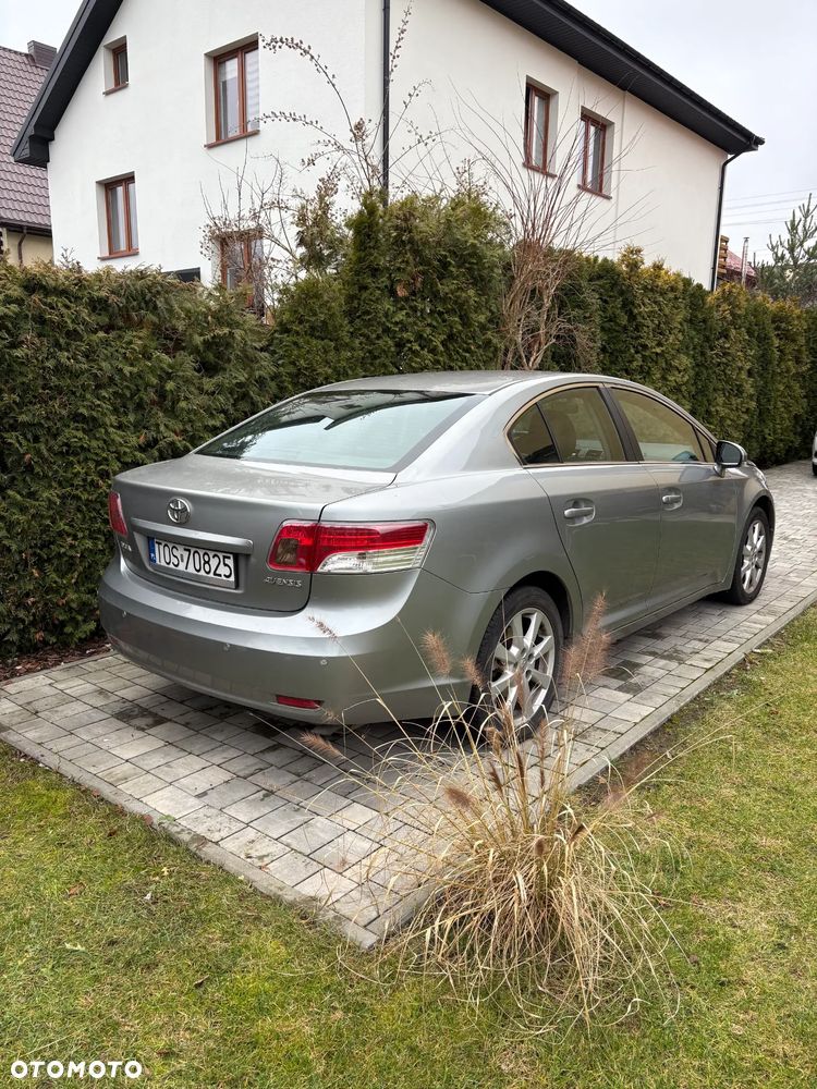 Toyota Avensis 1.6 Luna - 4