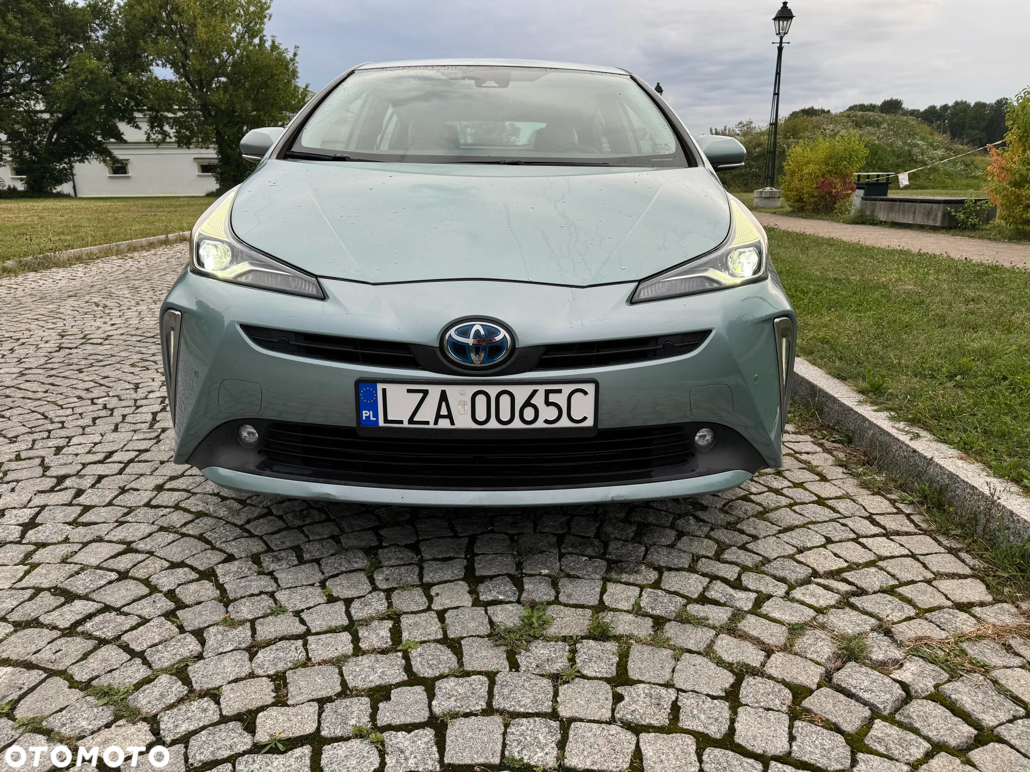 Toyota Prius 1.8 Hybrid Prestige - 2