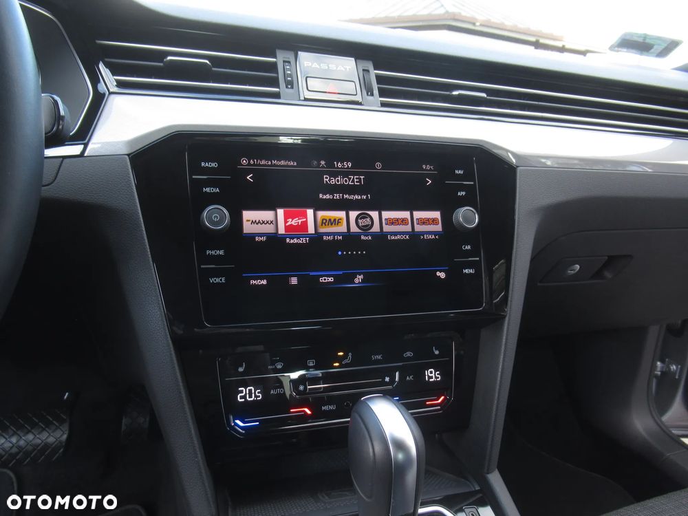 Volkswagen Passat 2.0 TSI Business DSG - 17