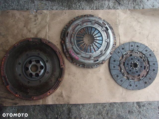 Dwumasa Tarcza Docisk 2.0 TDI 03G141025H VW - 1